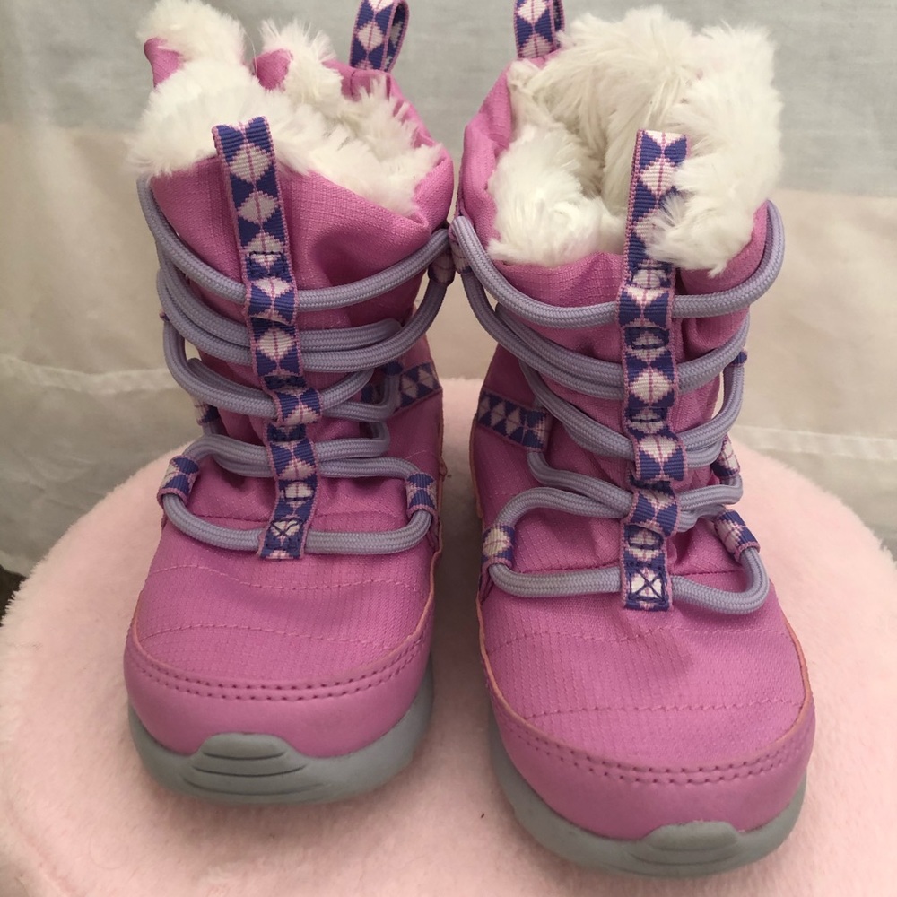Girls Nike winter boots